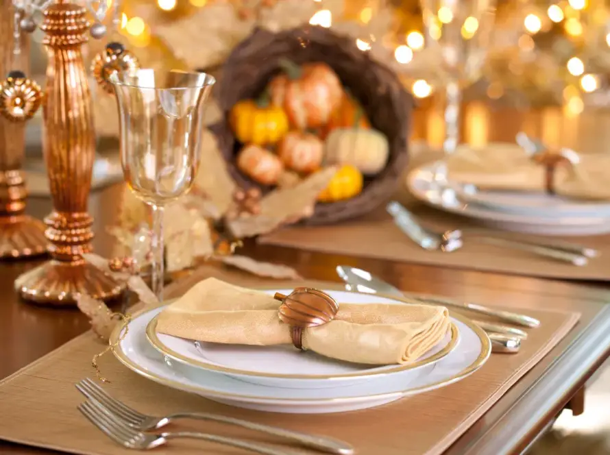 The Ultimate Guide to Thanksgiving-Inspired Wedding Menus and Warm Seasonal Décor