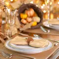 The Ultimate Guide to Thanksgiving-Inspired Wedding Menus and Warm Seasonal Décor